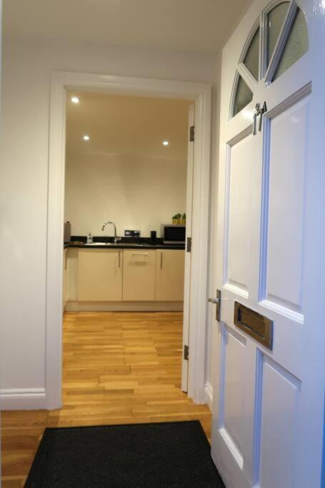 ***Spotless, Bright 1 Double Bed Apartment*** Bath Kültér fotó